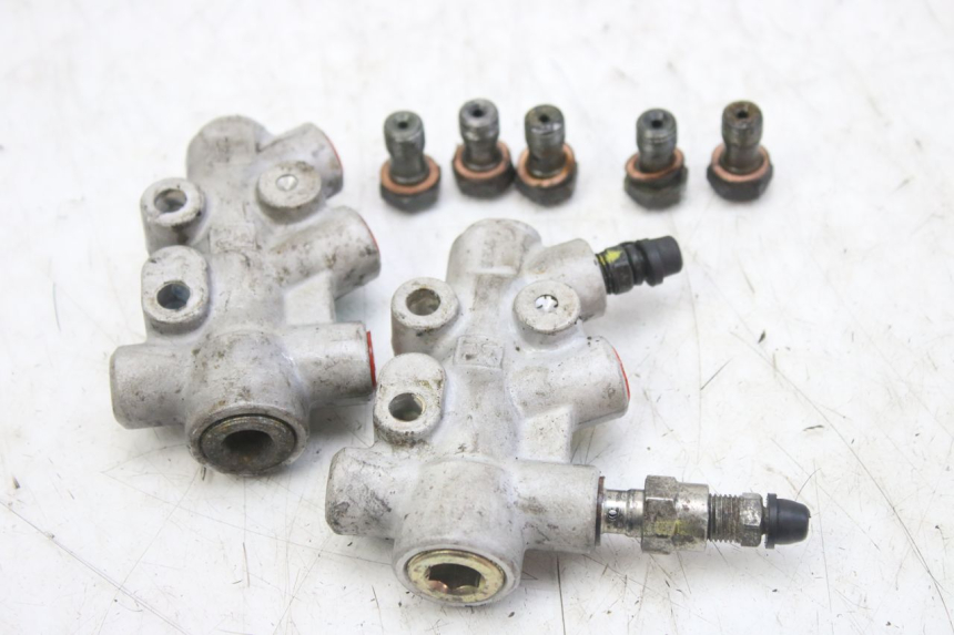 photo de DISTRIBUITORE FRENO PIAGGIO MP3 RL 250 (2007 - 2010)