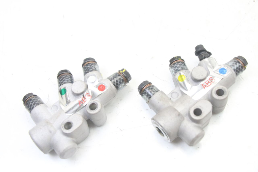 photo de DISTRIBUITORE FRENO PIAGGIO MP3 500 (2014 - 2016)