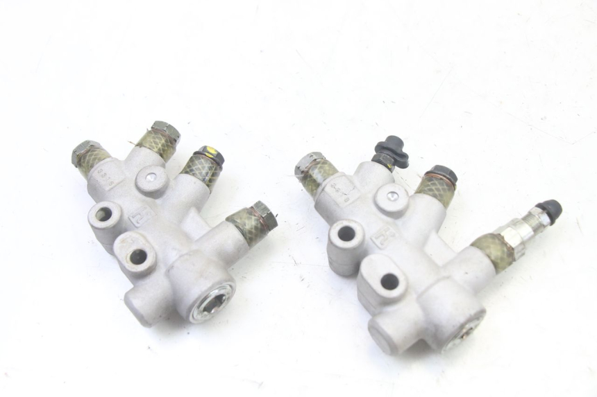 photo de DISTRIBUITORE FRENO PIAGGIO MP3 500 (2011 - 2015)