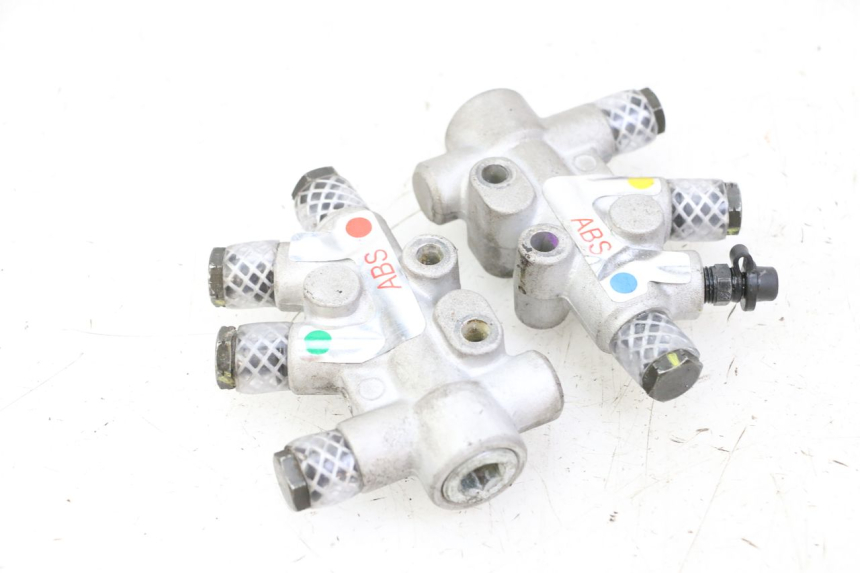 photo de DISTRIBUITORE FRENO PIAGGIO MP3 500 (2014 - 2016)