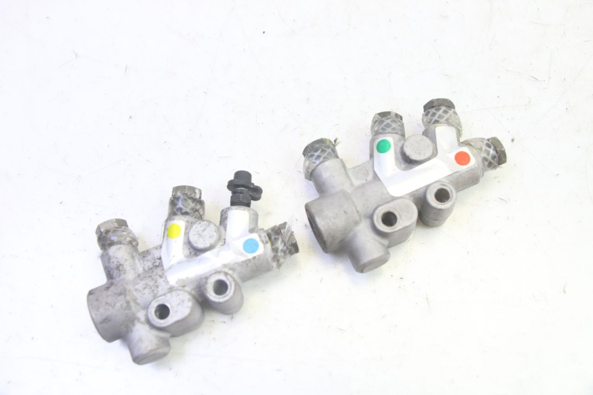 photo de DISTRIBUITORE FRENO PIAGGIO MP3 RL 250 (2007 - 2010) - Dettaglio del componente