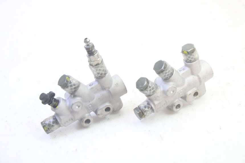 photo de DISTRIBUITORE FRENO PIAGGIO MP3 RL 250 (2007 - 2010) - Zoom sullo stato d'uso