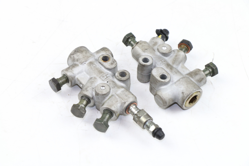 photo de DISTRIBUITORE FRENO PIAGGIO MP3 LT 400 (2007 - 2012)