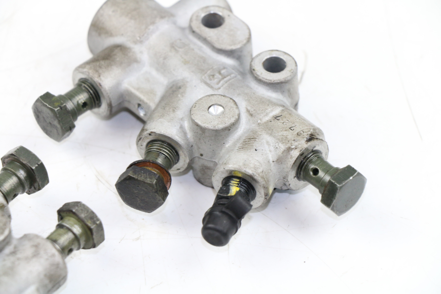 photo de DISTRIBUITORE FRENO PIAGGIO MP3 LT 400 (2007 - 2012)