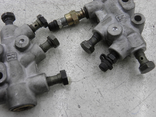 photo de DISTRIBUITORE FRENO PIAGGIO MP3 RL 250 (2007 - 2010)