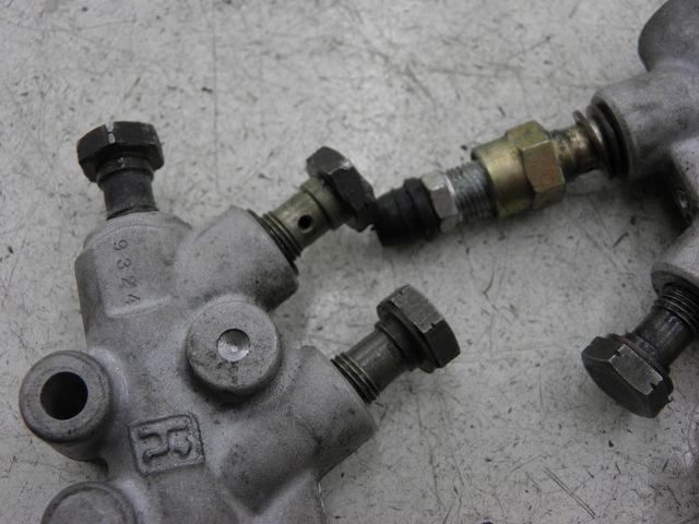 photo de DISTRIBUITORE FRENO PIAGGIO MP3 RL 250 (2007 - 2010)