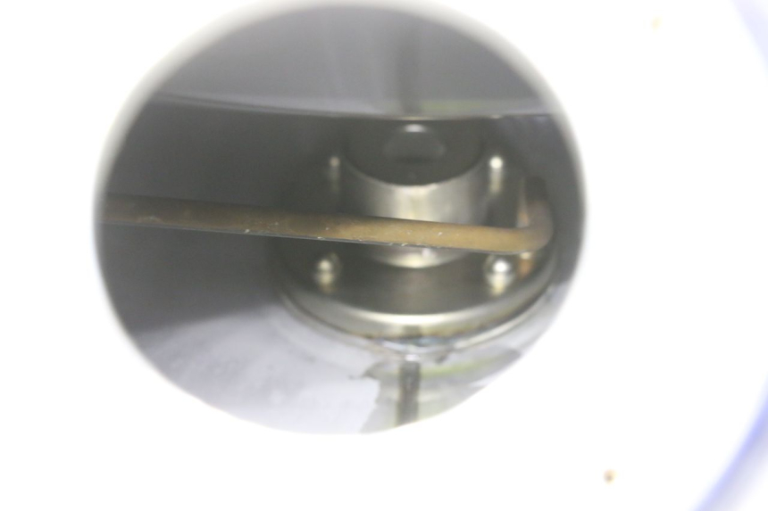 photo de SERBATOIO CARBURANTE  SUZUKI DL V STROM 1000 (2002 - 2007) - Zoom sullo stato d'uso