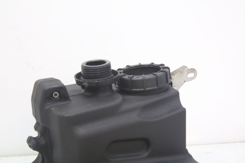 photo de SERBATOIO CARBURANTE  PEUGEOT GEOPOLIS RS 125 (2007 - 2009)