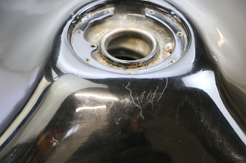 photo de SERBATOIO CARBURANTE  KAWASAKI GPZ RX 1000 (1986 - 1988) - Panoramica del profilo