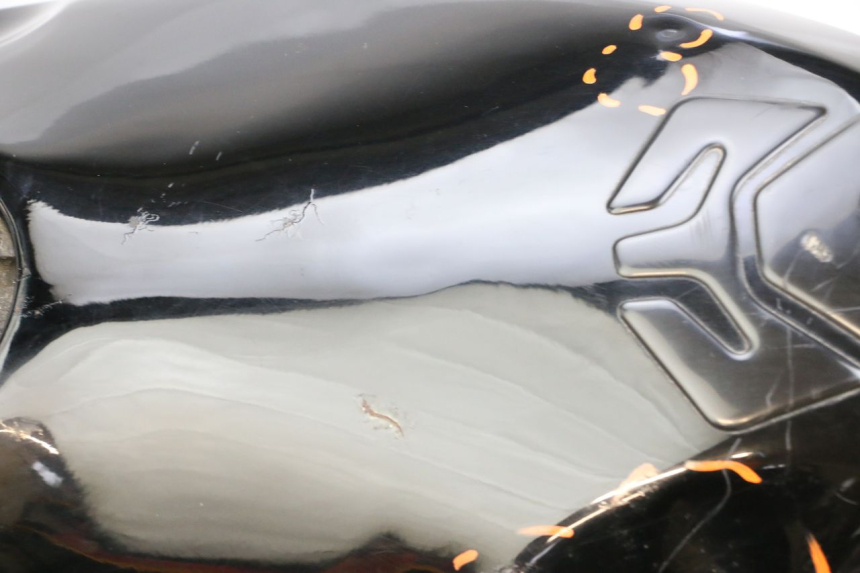 photo de SERBATOIO CARBURANTE  KAWASAKI GPZ RX 1000 (1986 - 1988) - Ricambio usato controllato