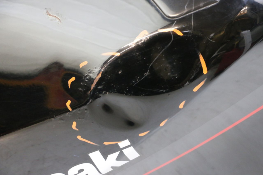 photo de SERBATOIO CARBURANTE  KAWASAKI GPZ RX 1000 (1986 - 1988) - Marcature e riferimenti originali