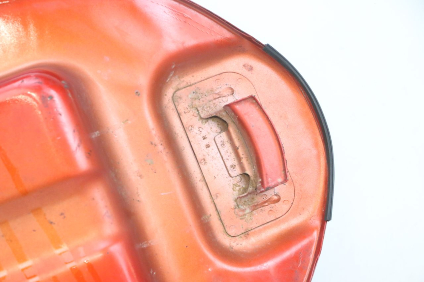 photo de SERBATOIO CARBURANTE  SUZUKI GSF N BANDIT 600 (1996 - 1999) - Dettagli dei punti di fissaggio