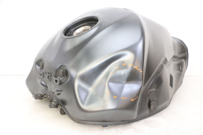 photo de SERBATOIO CARBURANTE  SUZUKI GSR 750 (2011 - 2017)