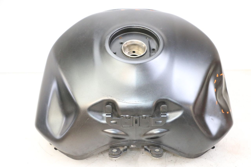 photo de SERBATOIO CARBURANTE  SUZUKI GSR 750 (2011 - 2017)