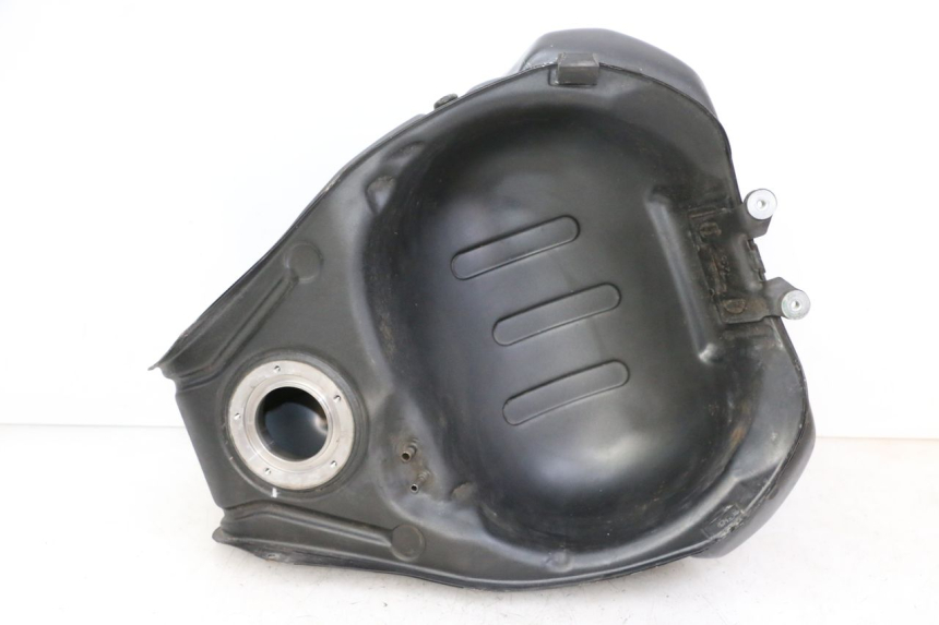 photo de SERBATOIO CARBURANTE  SUZUKI GSR 750 (2011 - 2017)