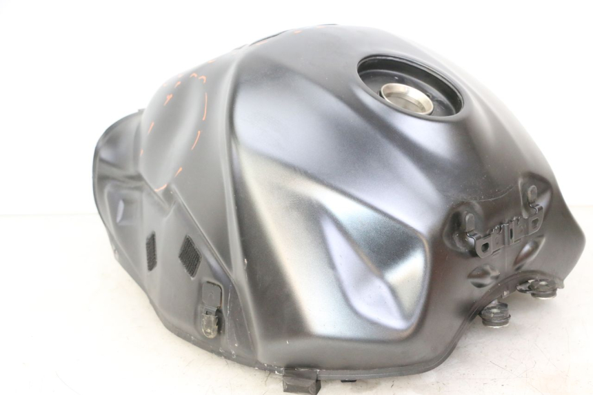 photo de SERBATOIO CARBURANTE  SUZUKI GSR 750 (2011 - 2017)