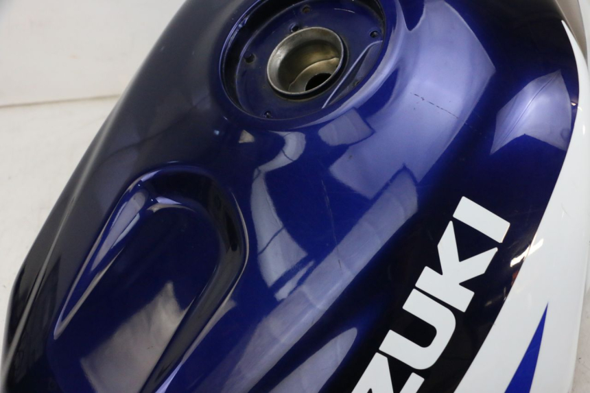 photo de SERBATOIO CARBURANTE  SUZUKI GSXR GSX-R 1000 (2003 - 2004) - Zoom sullo stato d'uso