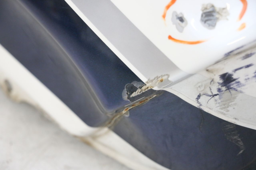 photo de SERBATOIO CARBURANTE  HONDA CBR F 1000 (1993 - 1996) - Caratteristiche distintive