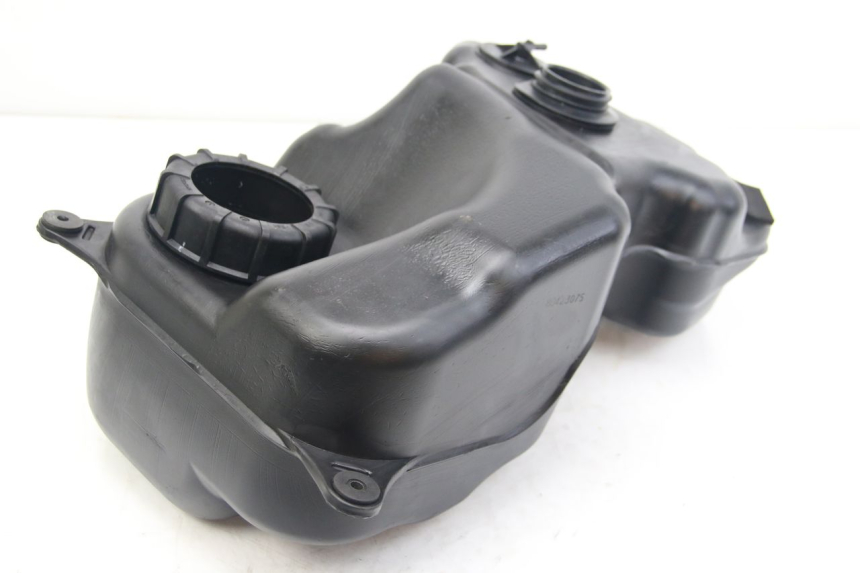 photo de SERBATOIO CARBURANTE SUZUKI SIXTEEN 125 (2008 - 2010)