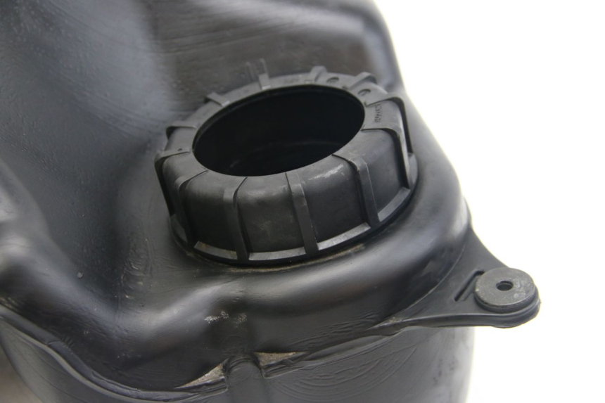photo de SERBATOIO CARBURANTE SUZUKI SIXTEEN 125 (2008 - 2010)