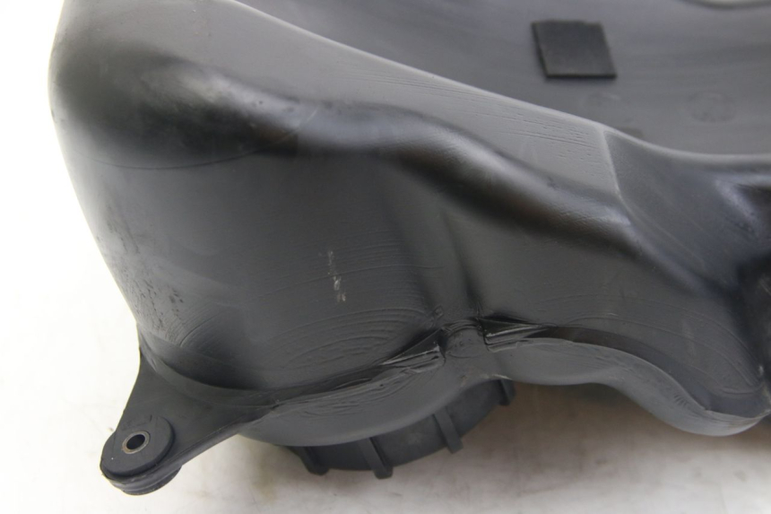 photo de SERBATOIO CARBURANTE SUZUKI SIXTEEN 125 (2008 - 2010)