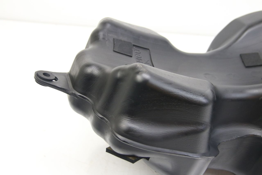 photo de SERBATOIO CARBURANTE SUZUKI SIXTEEN 125 (2008 - 2010)
