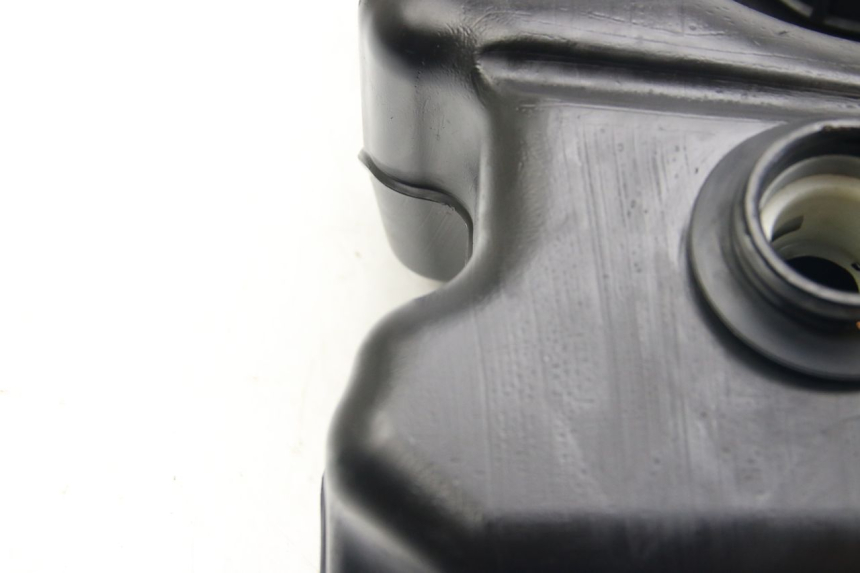 photo de SERBATOIO CARBURANTE SUZUKI SIXTEEN 125 (2008 - 2010)