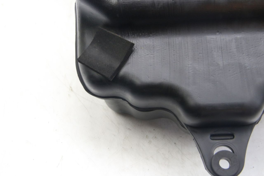 photo de SERBATOIO CARBURANTE SUZUKI SIXTEEN 125 (2008 - 2010)