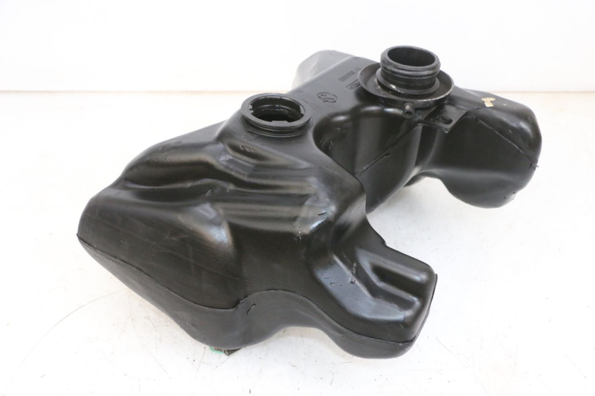 photo de Serbatoio carburante PEUGEOT VIVACITY 100 (1999 - 2008) - Primo piano tecnico