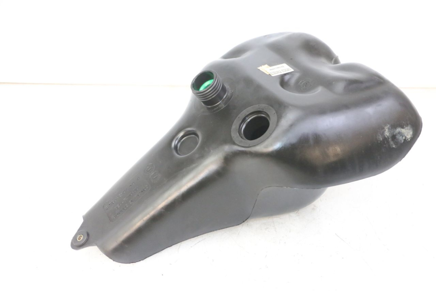 photo de SERBATOIO CARBURANTE  YAMAHA WHY 50 (1998 - 2000)