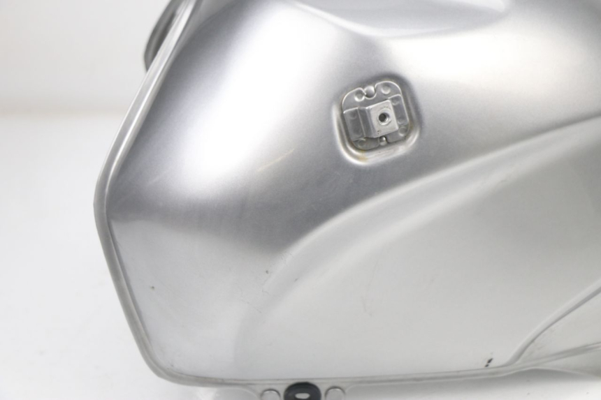 photo de SERBATOIO CARBURANTE  HONDA XLV VARADERO 125 (2000 - 2006)