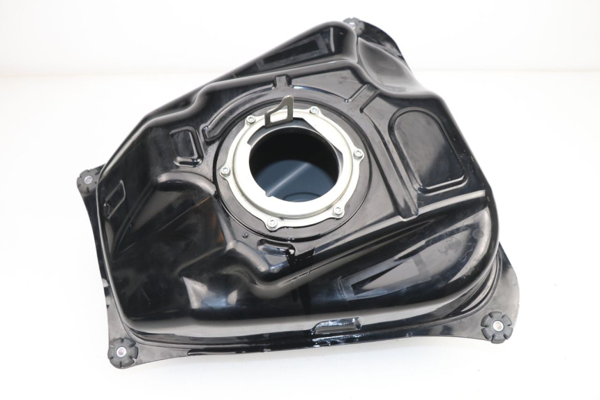 photo de SERBATOIO CARBURANTE  YAMAHA YP T-MAX TMAX 530 (2017 - 2020)