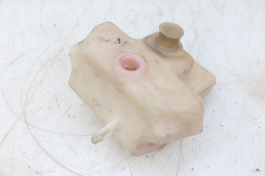 photo de SERBATOIO OLIO MBK BOOSTER SPIRIT NAKED 50 (2004 - 2017) - Primo piano tecnico