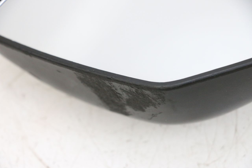 photo de SPECCHIO DESTRO MAG POWER BOMBERS 4T 50 (2016 - 2026) - Stato della superficie e materiale