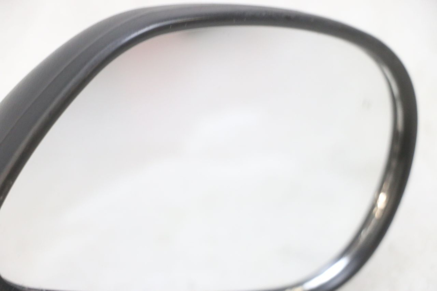 photo de SPECCHIETTO DESTRO PEUGEOT KISBEE 4T 50 (2018 - 2022) - Dettaglio del componente