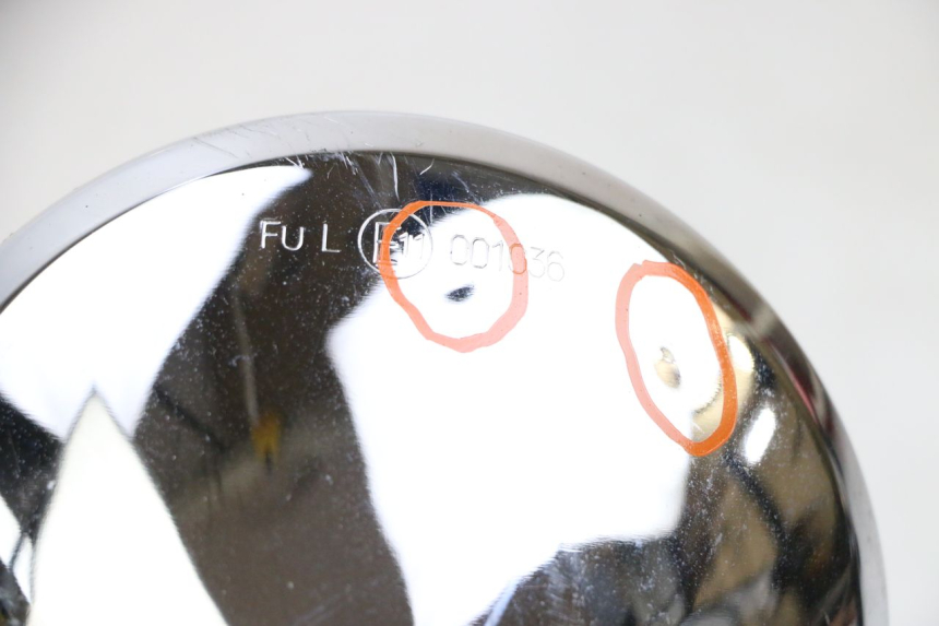 photo de SPECCHIO DESTRO PIAGGIO VESPA GTS SUPER IE 125 (2009 - 2016) - Dettagli dei punti di fissaggio