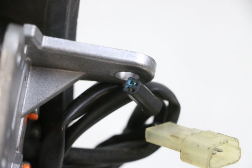 photo de SPECCHIO SINISTRO SUZUKI BURGMAN 650 (2013 - 2020)