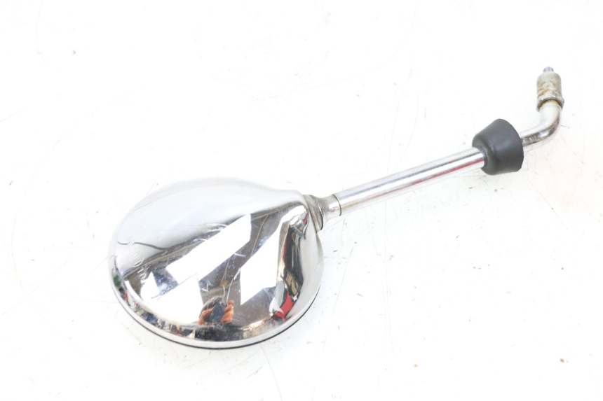 photo de SPECCHIETTO SINISTRO PIAGGIO VESPA GTS SUPER IE 125 (2009 - 2016) - Dettagli dei punti di fissaggio