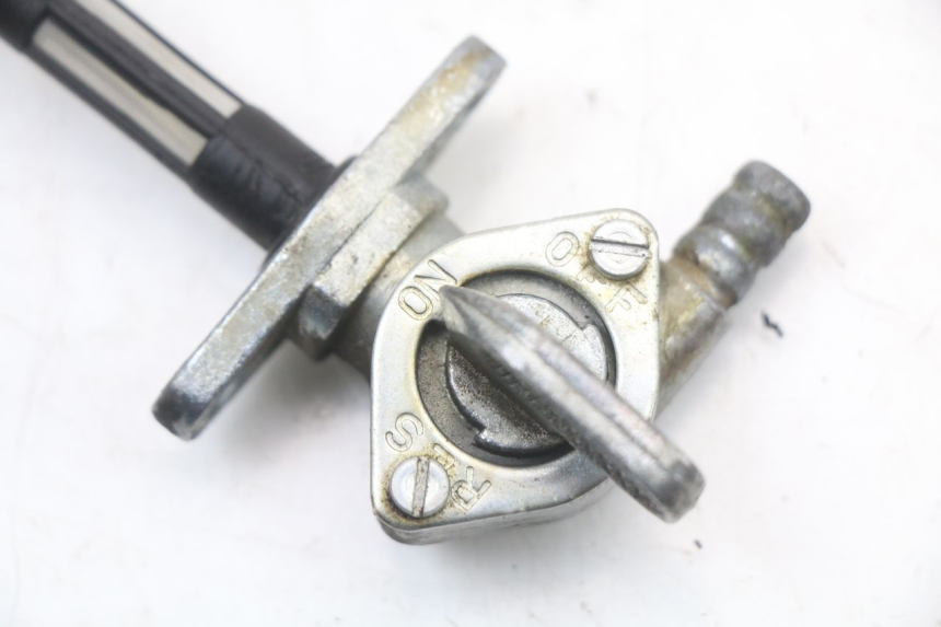 photo de RUBINETTO SERBATOIO SUZUKI VL INTRUDER 125 (2004 - 2007)