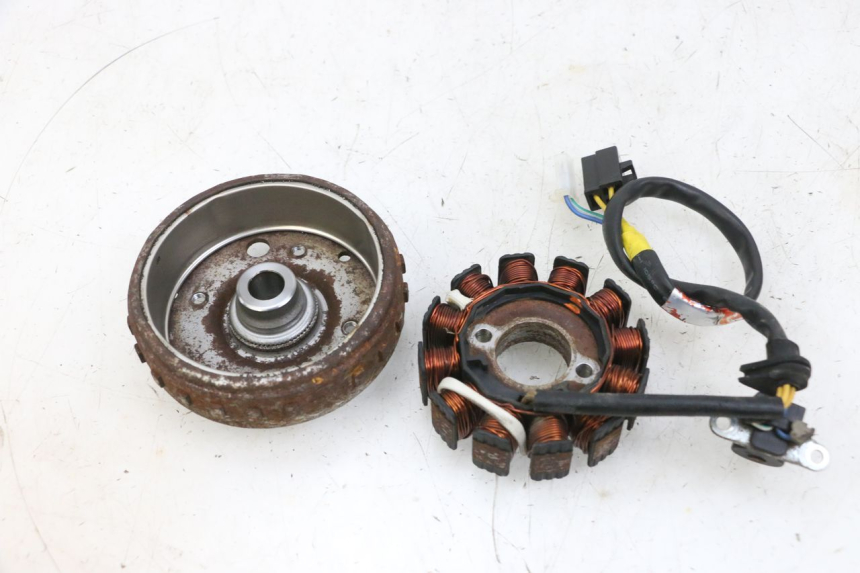 photo de ROTOR STATOR KYMCO AGILITY 16+ 4T 50 (2018 - 2023) - Stato della superficie e materiale