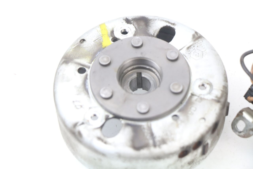 photo de ROTOR STATORE PIAGGIO LIBERTY 4T 50 (2004 - 2008) - Dettagli dei punti di fissaggio