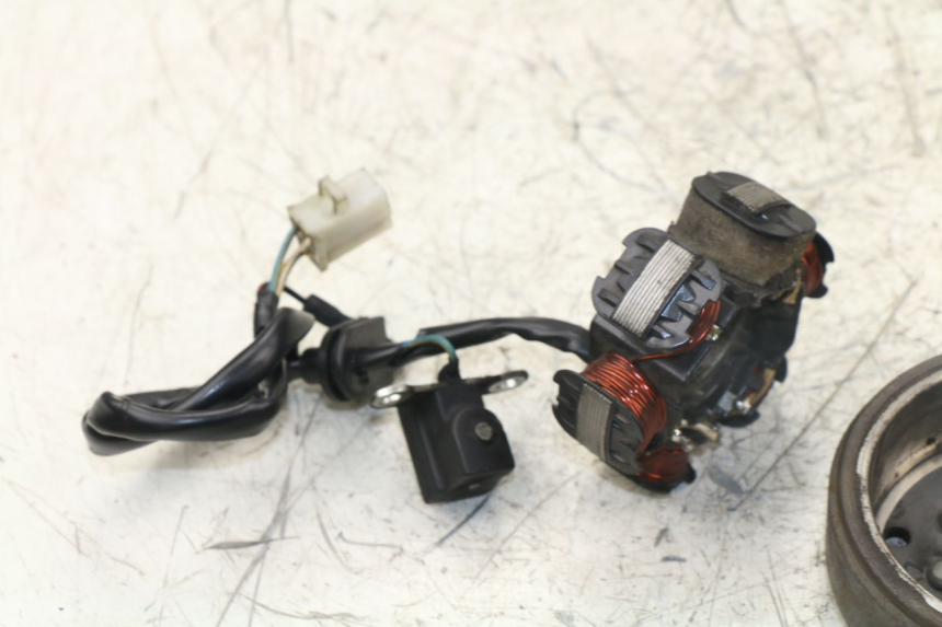 photo de ROTOR STATOR PEUGEOT CITYSTAR 50 (2013 - 2017) - Altra angolazione