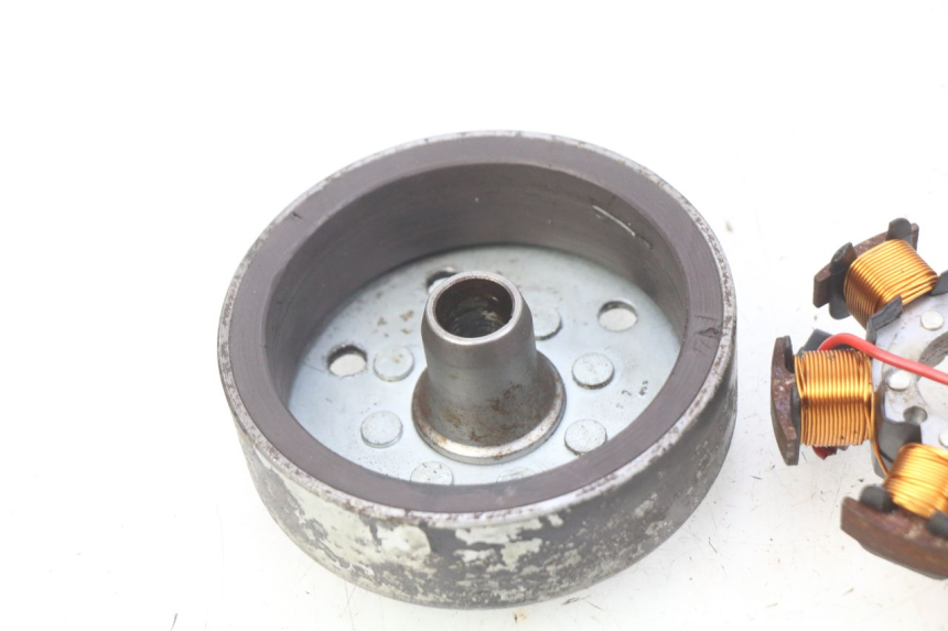 photo de ROTOR STATOR DERBI SENDA 50 (2003 - 2005) - Altra angolazione