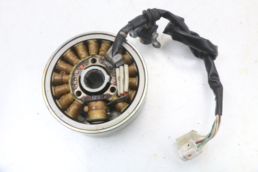 photo de ROTOR STATOR YAMAHA YP MAJESTY 125 (2002 - 2006) - Zoom sullo stato d'uso