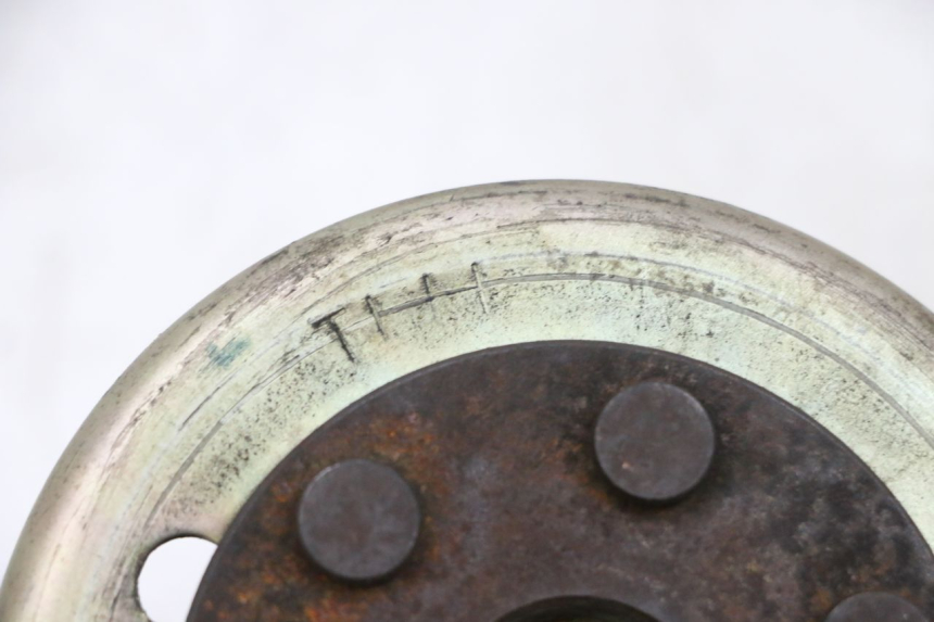 photo de VOLANO YAMAHA YP MAJESTY 125 (2002 - 2006) - Zoom sullo stato d'uso