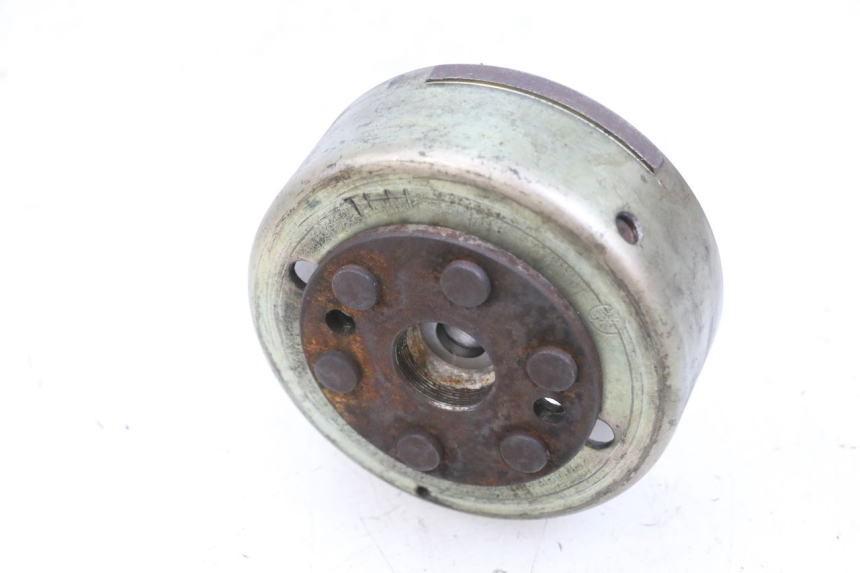 photo de VOLANO YAMAHA YP MAJESTY 125 (2002 - 2006) - Dettagli dei punti di fissaggio