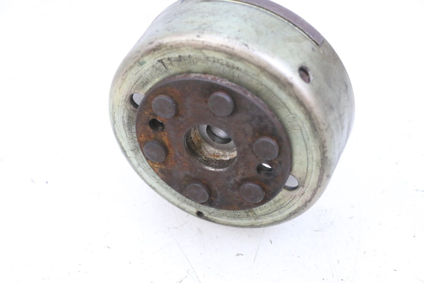 photo de VOLANO YAMAHA YP MAJESTY 125 (2002 - 2006) - Stato della superficie e materiale