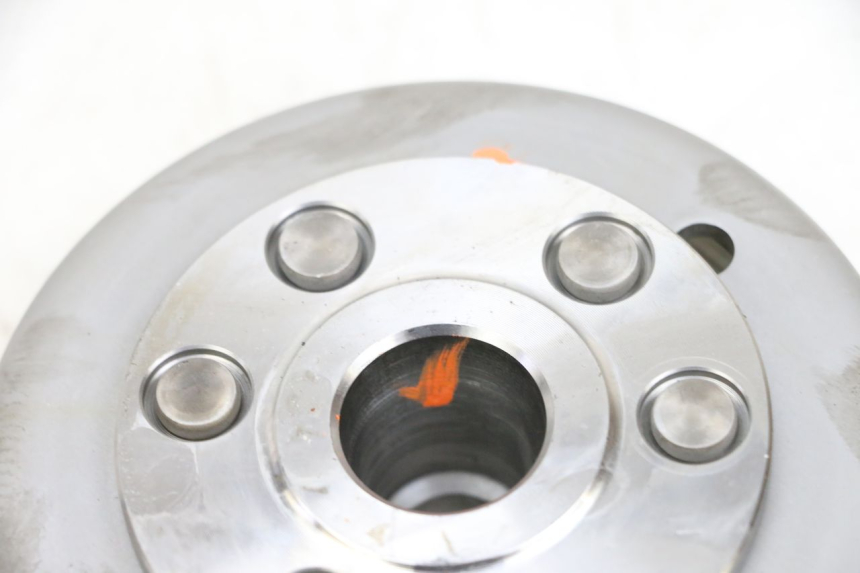 photo de VOLANO KAWASAKI ZR 7 750 (1999 - 2001) - Dettagli dei punti di fissaggio