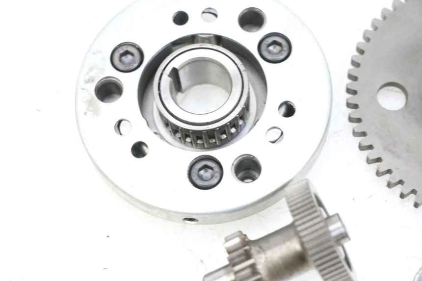 photo de RUOTA LIBERA AVVIATORE SYM ORBIT III 3 4T 50 (2018 - 2021) - Primo piano tecnico