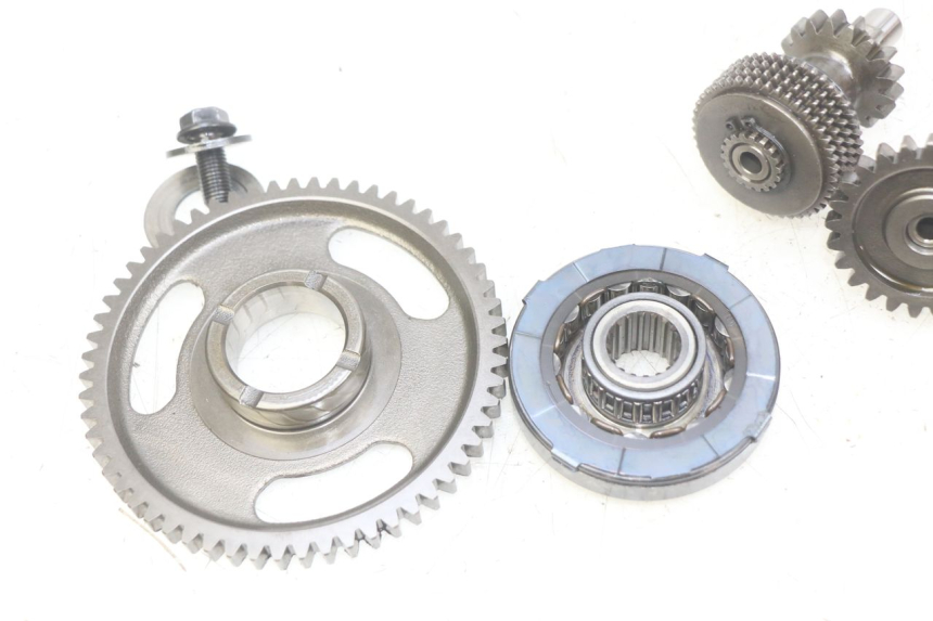 photo de RUOTA LIBERA AVVIATORE SUZUKI BURGMAN 650 (2002 - 2004)